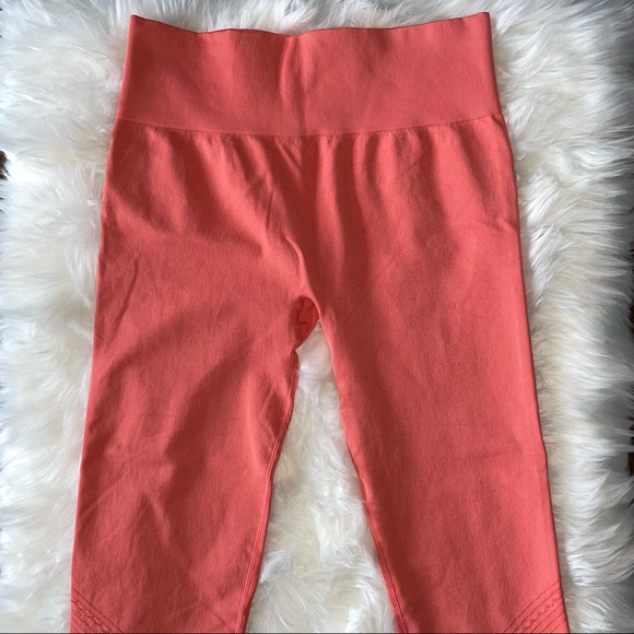 Joy Lab_ High-Rise Seamless 7/8 Leggings- L - Picture 3 of 10